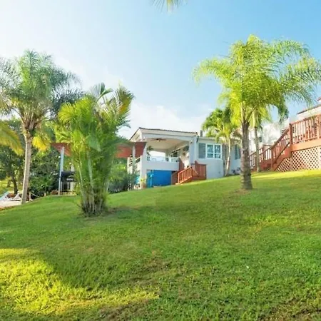 Isabela Villa Bonita - Vacation & Event Venue Sleeps 50!-3