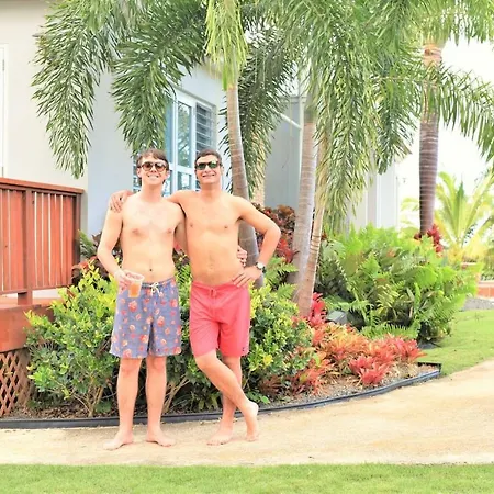Isabela Villa Bonita - Vacation & Event Venue Sleeps 50!-2